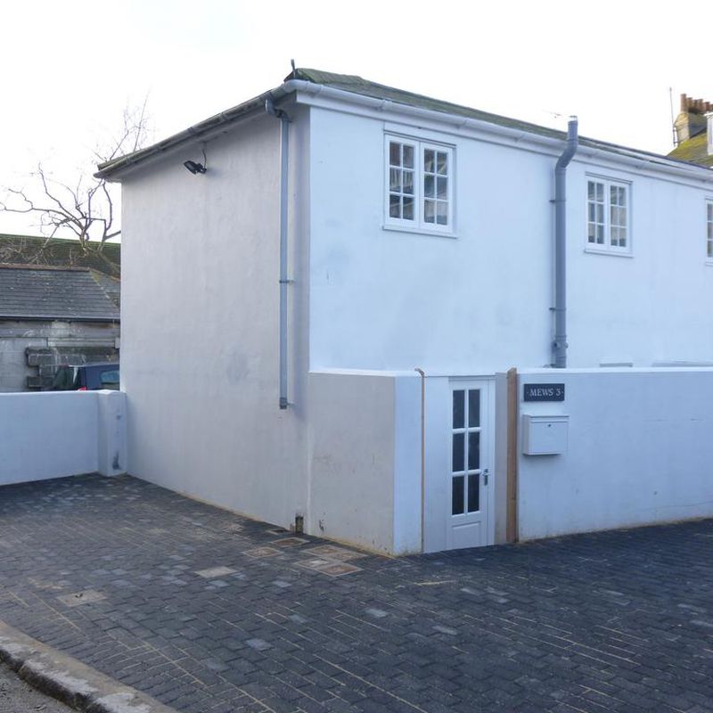 r/o 11 Clarence street, penzance TR18 1 bed end of terrace house to rent - £600 pcm (£138 pw)