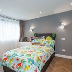 Rent 7 bedroom house in Croydon