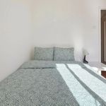 Rent 11 bedroom apartment in Lisbon