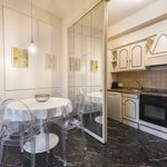Affitto 2 camera appartamento di 75 m² in Firenze