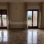Rent 5 bedroom apartment of 165 m² in Palermo