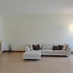 Affitto 2 camera appartamento di 170 m² in Padova