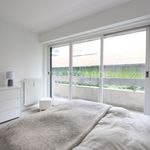 Rent 1 bedroom apartment of 64 m² in Paris