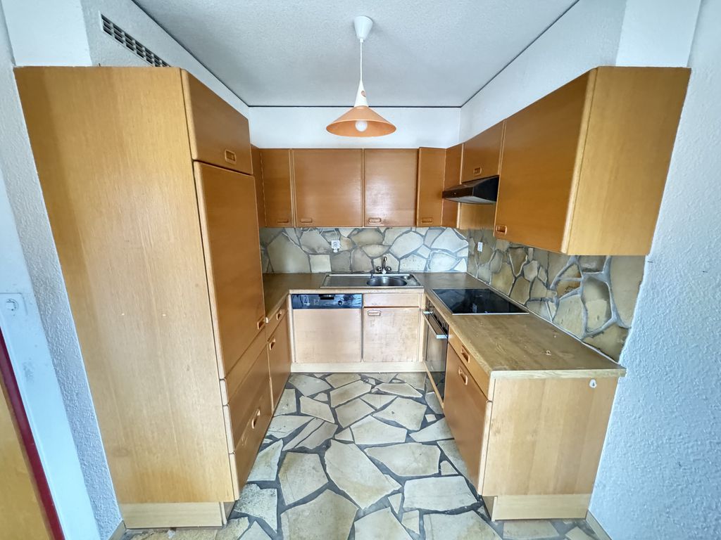 Miete 4 Schlafzimmer wohnung von 90 m² in Porrentruy