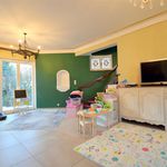 Rent 3 bedroom house of 230 m² in Woluwe-Saint-Lambert
