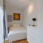 Rent 2 bedroom apartment of 90 m² in Bruxelles