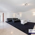 Rent 6 bedroom house of 542 m² in Beckenham