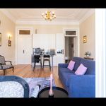 Rent 1 bedroom apartment of 70 m² in Porto