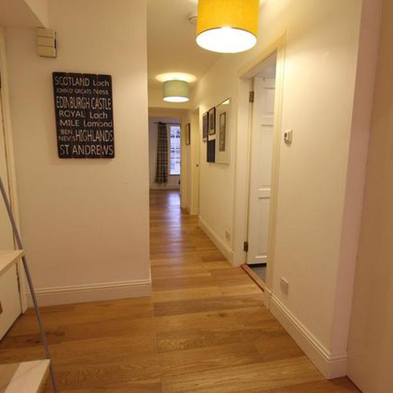 Flat to rent in 1/3 New Assembly Close, Edinburgh EH1