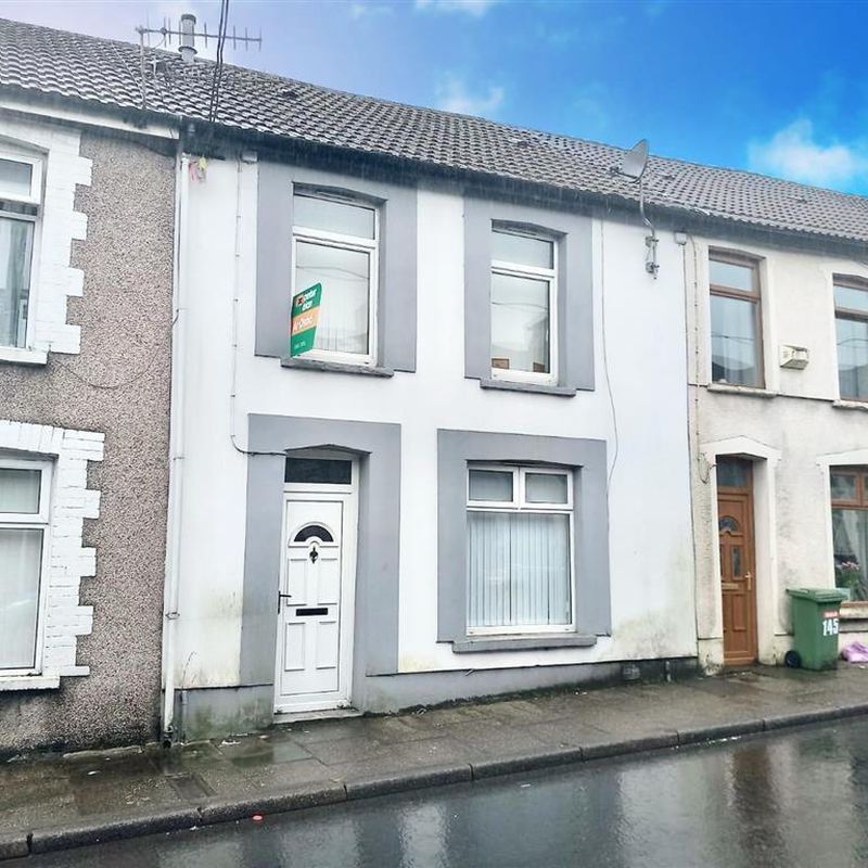 3 bedroom property to let in Abercynon Road, Abercynon - £750 pcm Pontcynon