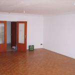 Rent 3 bedroom apartment in Koekelberg