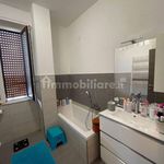 Affitto 4 camera appartamento di 131 m² in Garbagnate Milanese