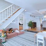 Rent 4 bedroom house of 228 m² in Studio City