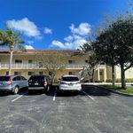 Rent 2 bedroom apartment of 1066 m² in West Palm Beach