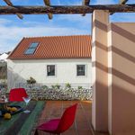 Rent a room of 120 m² in Moledo