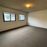 Rent 3 bedroom apartment in Coogee