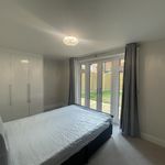 Rent 1 bedroom flat in Woking