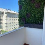 Rent 3 bedroom apartment of 1121 m² in Porto