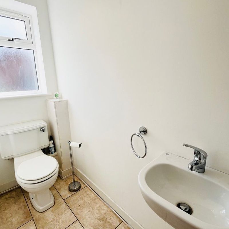 3 bedroom property to let in Breeden Drive, Curdworth - £1,600 pcm