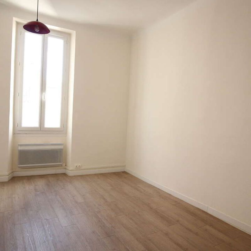 Location appartement 1 pièce 26 m² Gémenos (13420)