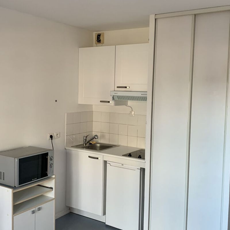 Location appartement 1 pièce 17 m² Limoges (87000)
