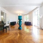 Rent 1 bedroom apartment of 280 m² in Paris 3e Arrondissement