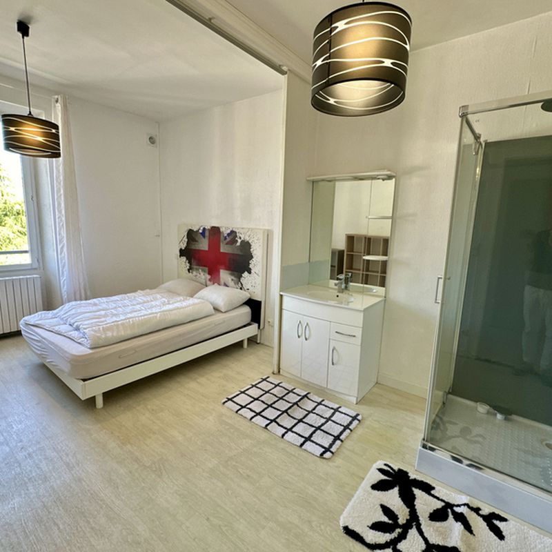 Appartement T2 meublé en duplex avec cour privative - Saint Georges de Commiers - Saint-Georges-de-Commiers | ikami