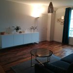 Rent 2 bedroom apartment of 60 m² in Versailles
