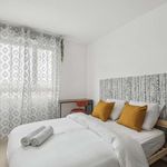 Rent 4 bedroom apartment of 89 m² in Paris