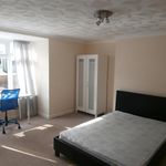 Rent 4 bedroom house in  Walpole Road - Stanmore