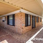 Rent 3 bedroom house of 309 m² in Perth