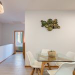 Rent 2 bedroom apartment of 80 m² in Vila Nova de Gaia
