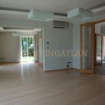 Rent 6 bedroom house of 2150 m² in Budapest