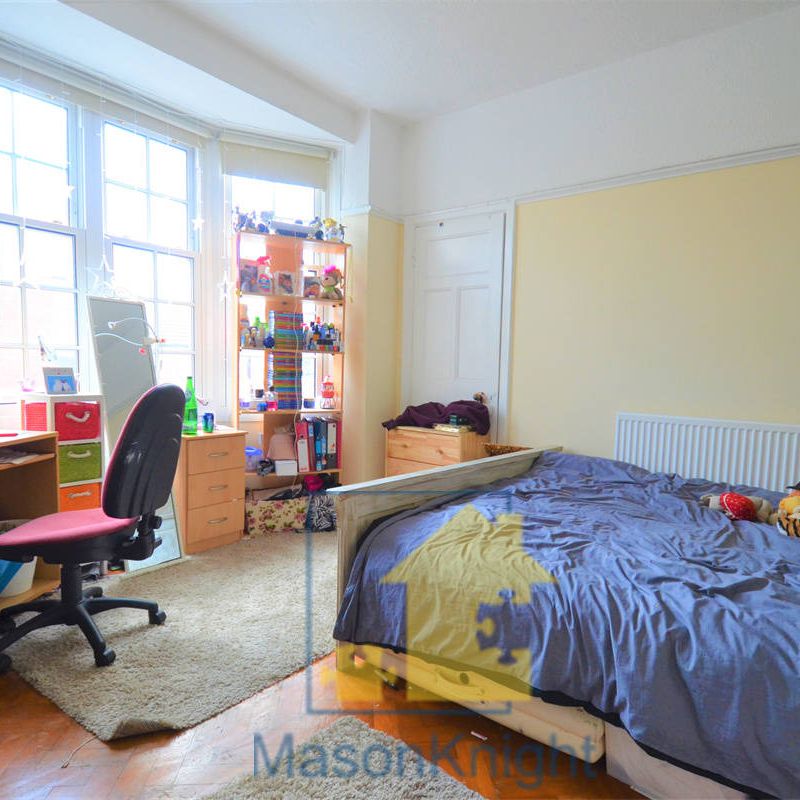 2025/2026 ACADEMIC YEAR 3 Double Bedroom Mansion Flat on Hagley Road, Edgbaston Suitable for Students and Professionals