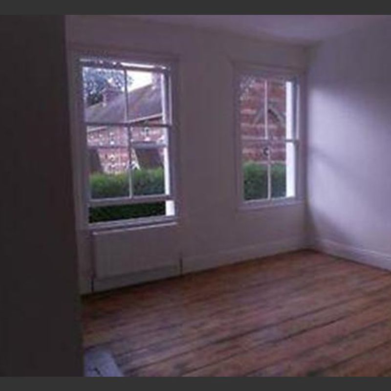 3 bedroom terraced house for rent Newtown
