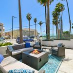 Rent a room of 260 m² in Huntington Beach