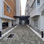 Rent 2 bedroom apartment of 61 m² in Sea Point, Cape Town