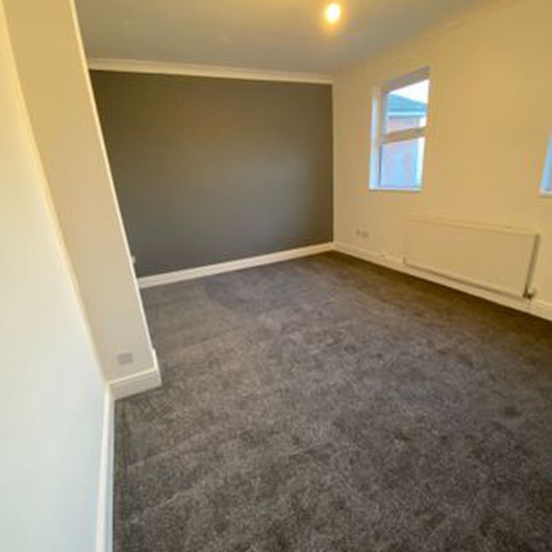 Flat to rent in Winchester Road, Romsey, Southampton SO51 Wellow Wood