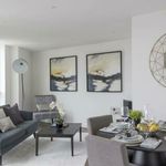 Rent 2 bedroom apartment of 81 m² in Croydon