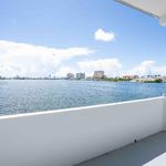 Rent 2 bedroom apartment of 84 m² in Miami-Dade County