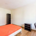 Rent a room of 226 m² in Madrid