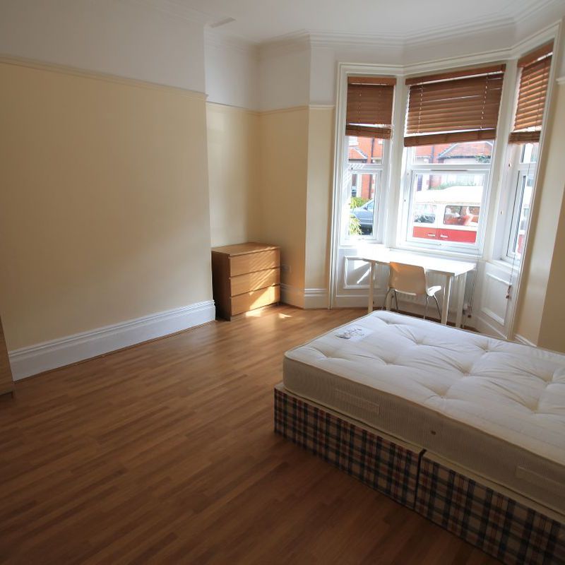 4 bedroom Terraced house to let Treherne Road, West Jesmond, Newcastle upon Tyne Dukes Moor