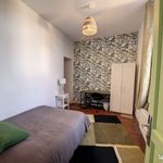 Rent a room of 160 m² in Roubaix