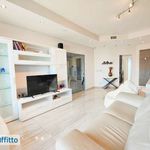 Affitto 4 camera appartamento di 130 m² in Torino
