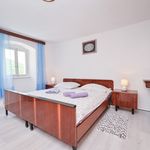 Rent 1 bedroom apartment of 45 m² in Primorsko-goranska