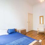 Rent a room of 210 m² in Bruxelles