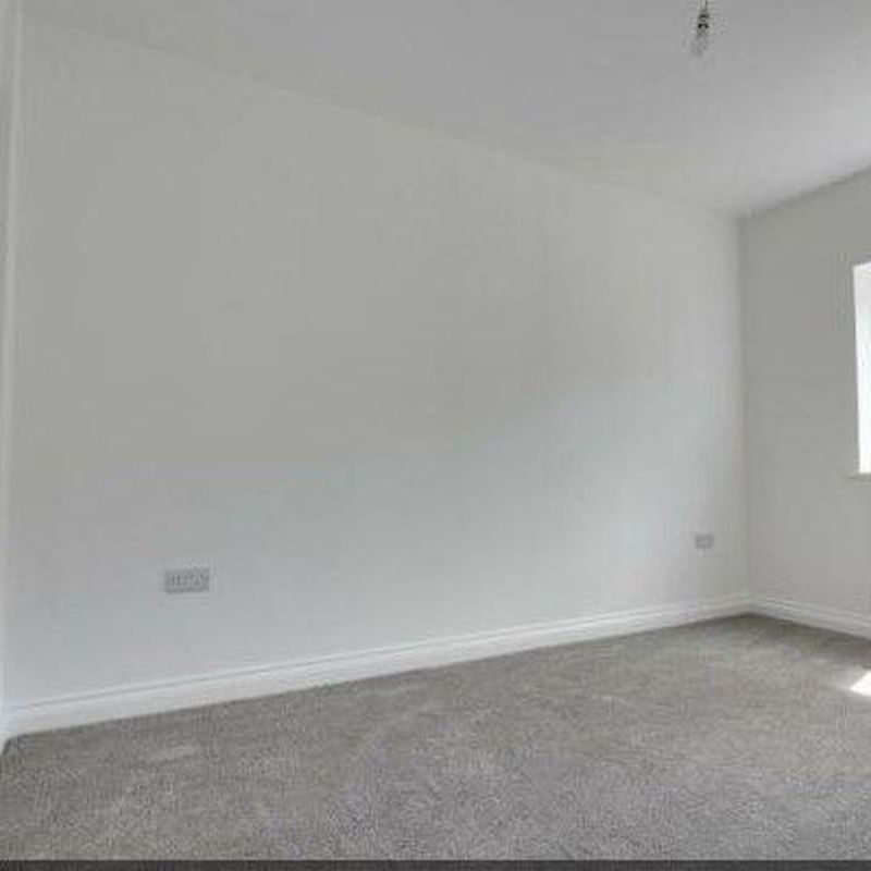 Flat to rent in High Street, Hatfield, Doncaster DN7 The Lings