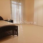 Affitto 5 camera appartamento di 150 m² in Lentini