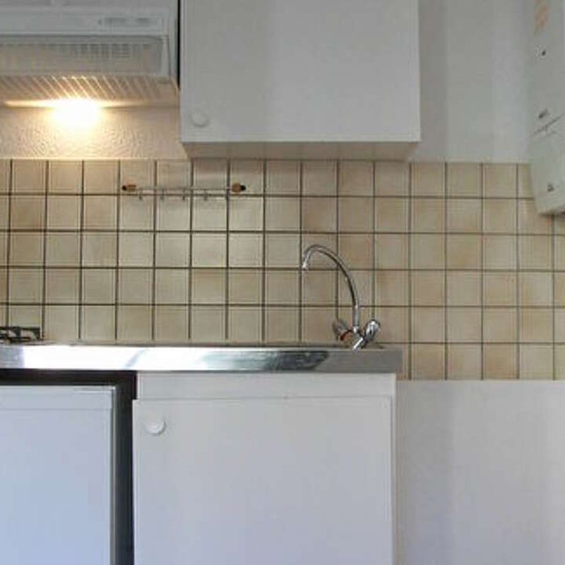Location appartement 2 pièces 36 m² Rodez (12000)