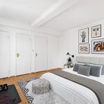 Rent 3 bedroom apartment of 112 m² in New York